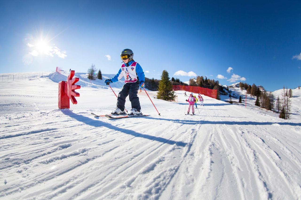 Hotel Dolomiti ลาวิลลา ภายนอก รูปภาพ