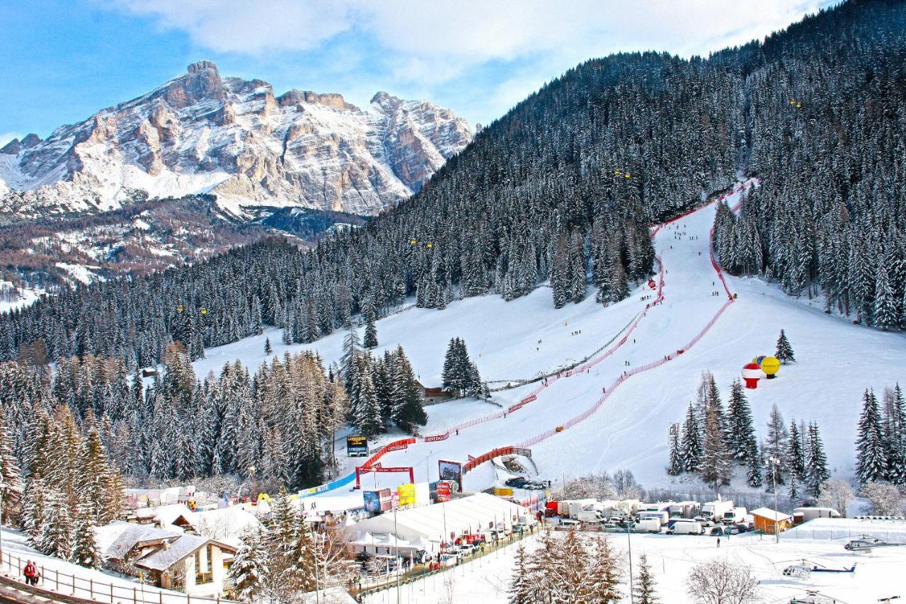 Hotel Dolomiti ลาวิลลา ภายนอก รูปภาพ