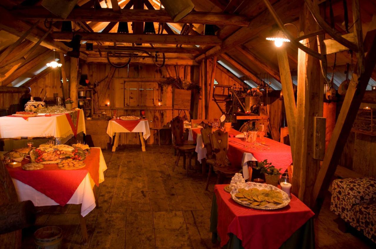 Hotel Dolomiti ลาวิลลา ภายนอก รูปภาพ