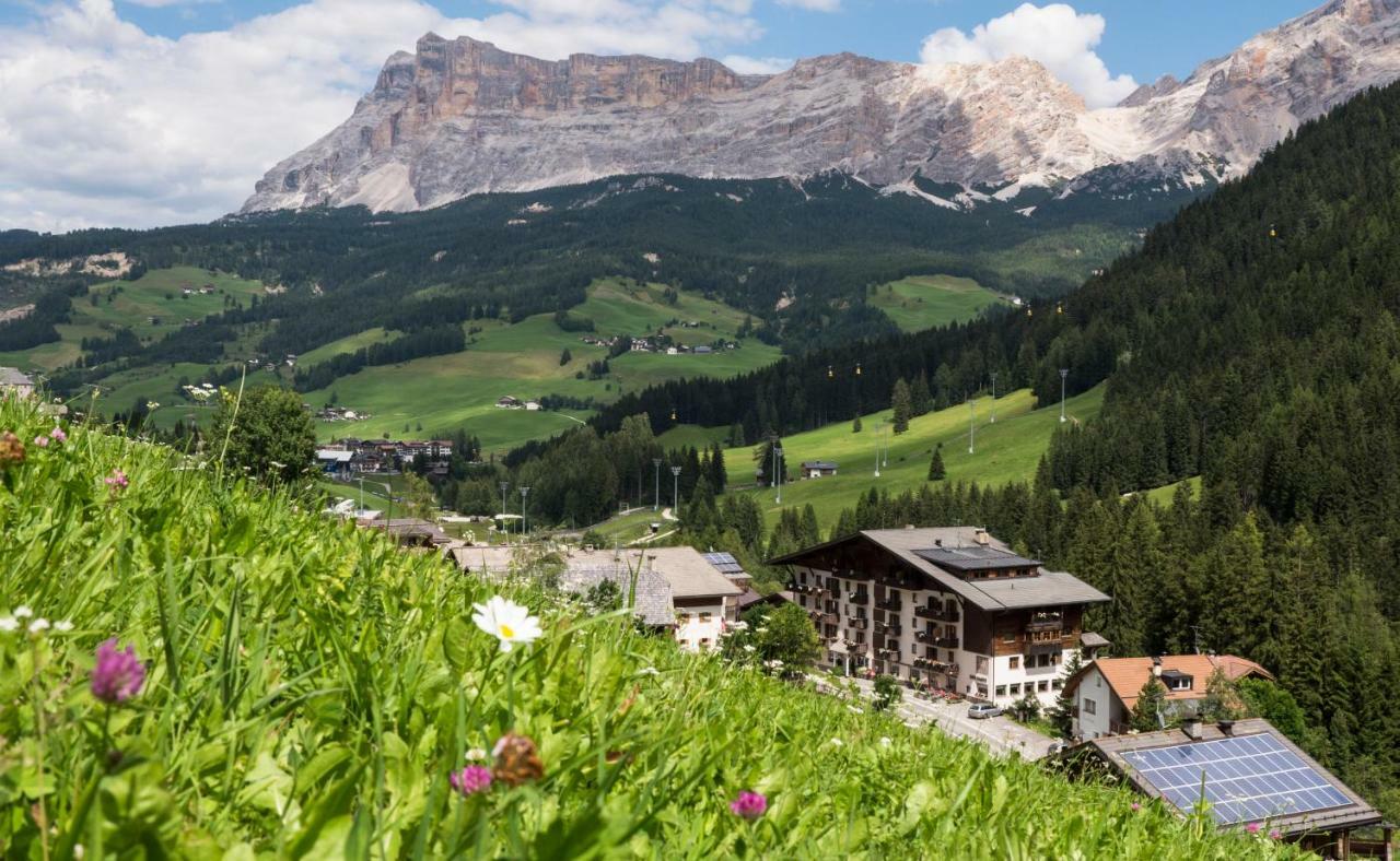 Hotel Dolomiti ลาวิลลา ภายนอก รูปภาพ