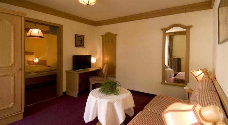 Hotel Dolomiti ลาวิลลา ภายนอก รูปภาพ