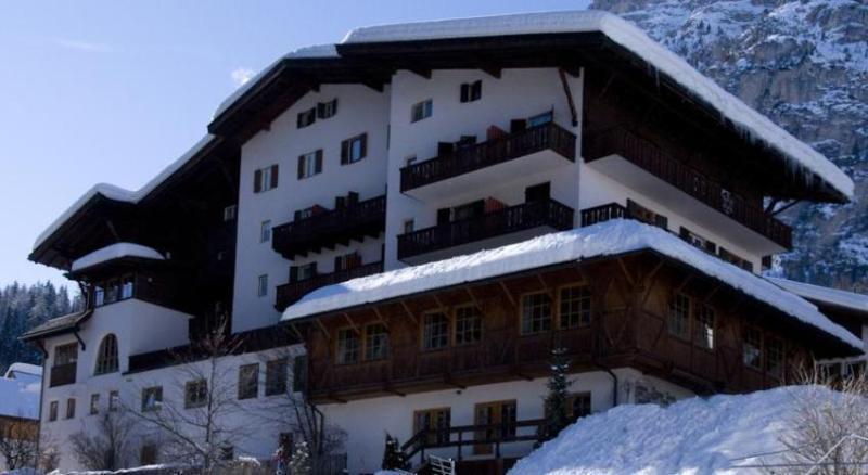 Hotel Dolomiti ลาวิลลา ภายนอก รูปภาพ