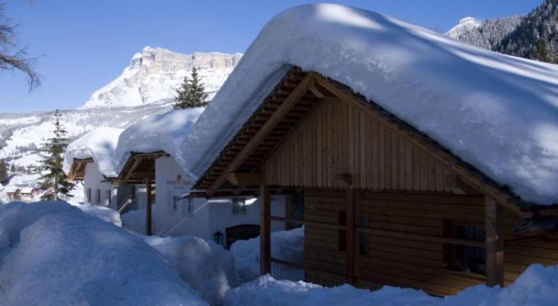 Hotel Dolomiti ลาวิลลา ภายนอก รูปภาพ