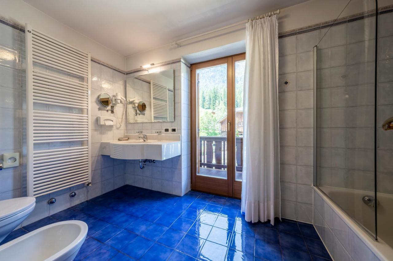 Hotel Dolomiti ลาวิลลา ภายนอก รูปภาพ