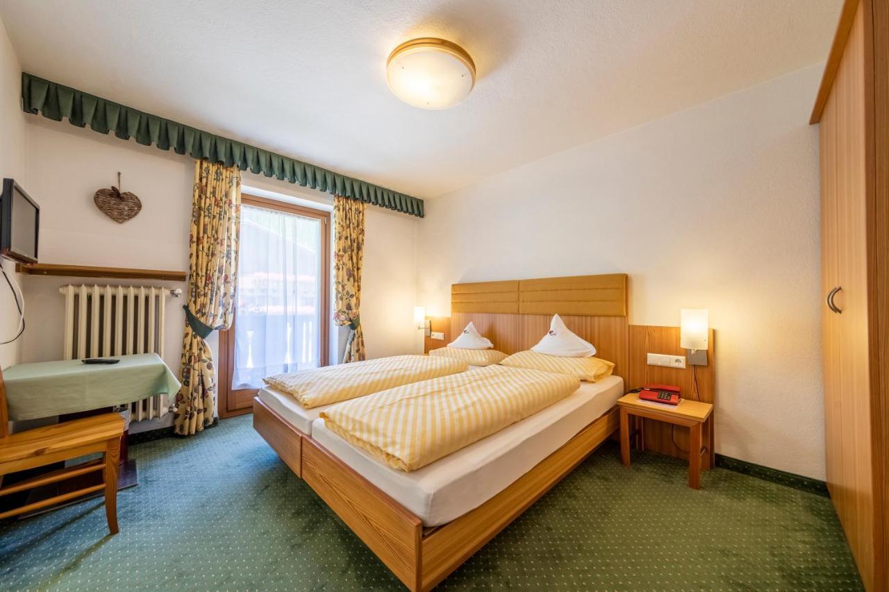Hotel Dolomiti ลาวิลลา ภายนอก รูปภาพ