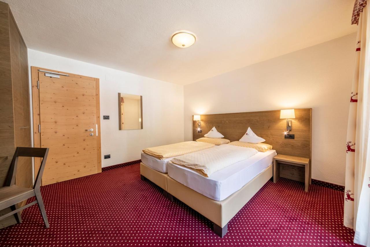 Hotel Dolomiti ลาวิลลา ภายนอก รูปภาพ