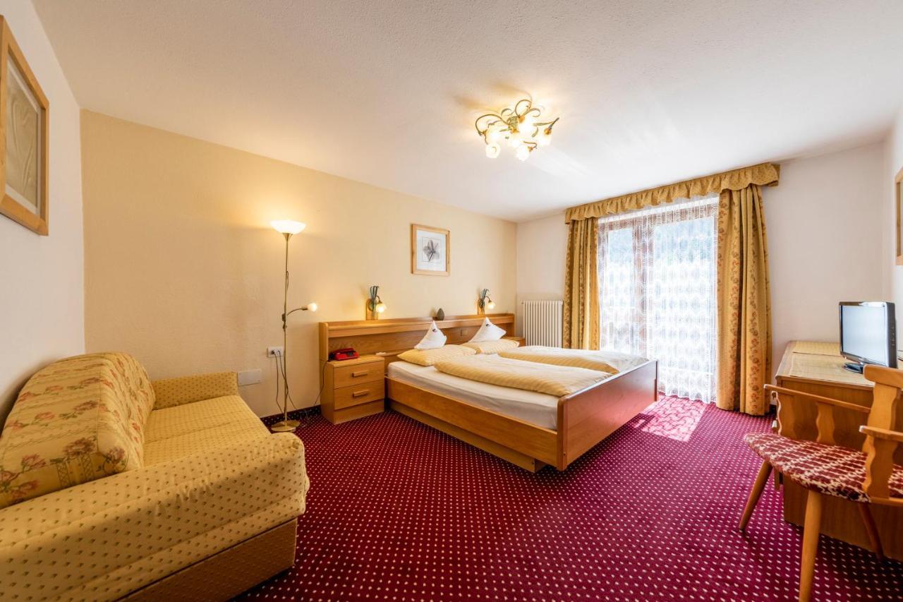 Hotel Dolomiti ลาวิลลา ภายนอก รูปภาพ