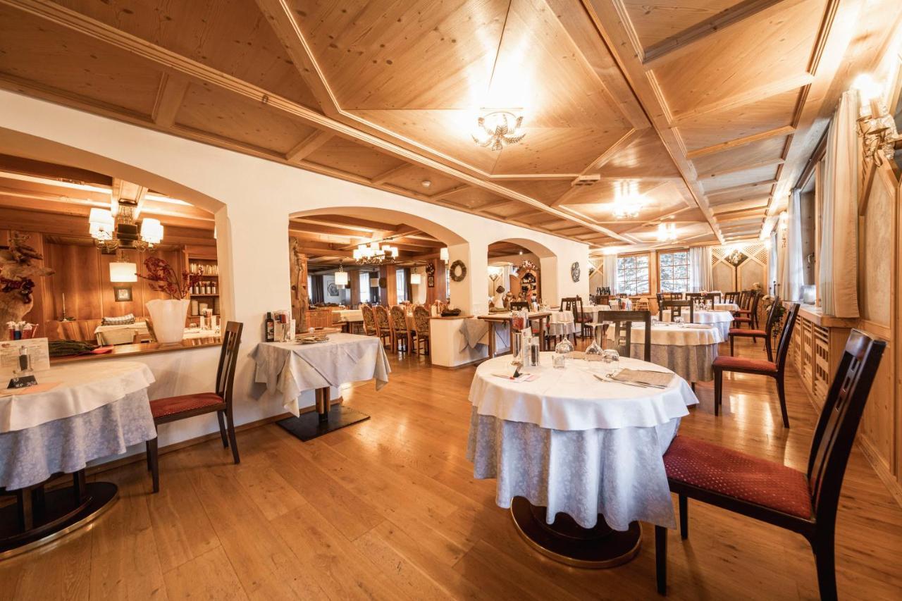 Hotel Dolomiti ลาวิลลา ภายนอก รูปภาพ