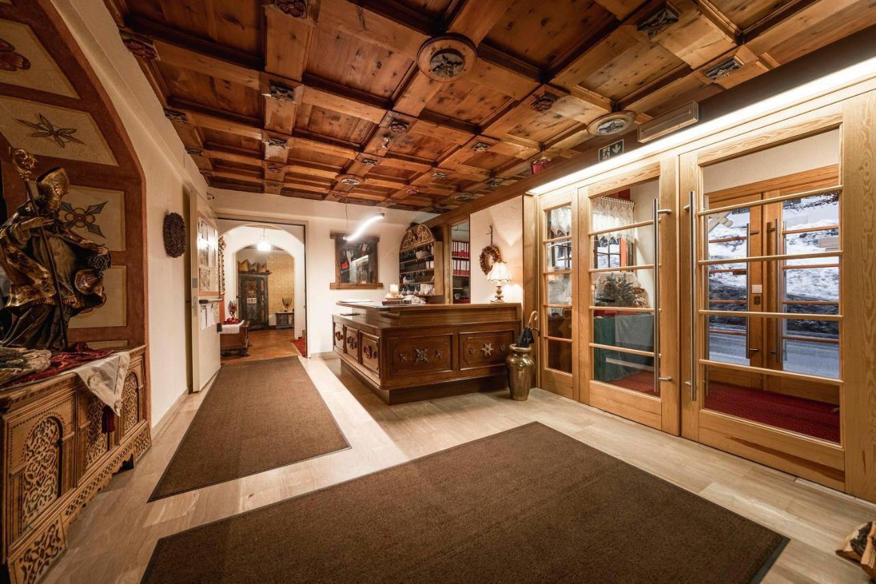Hotel Dolomiti ลาวิลลา ภายนอก รูปภาพ